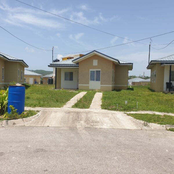 SINGLE STOREY DWELLINGMEADOWS OF IRWIN Scott's Realty Limited Auctions