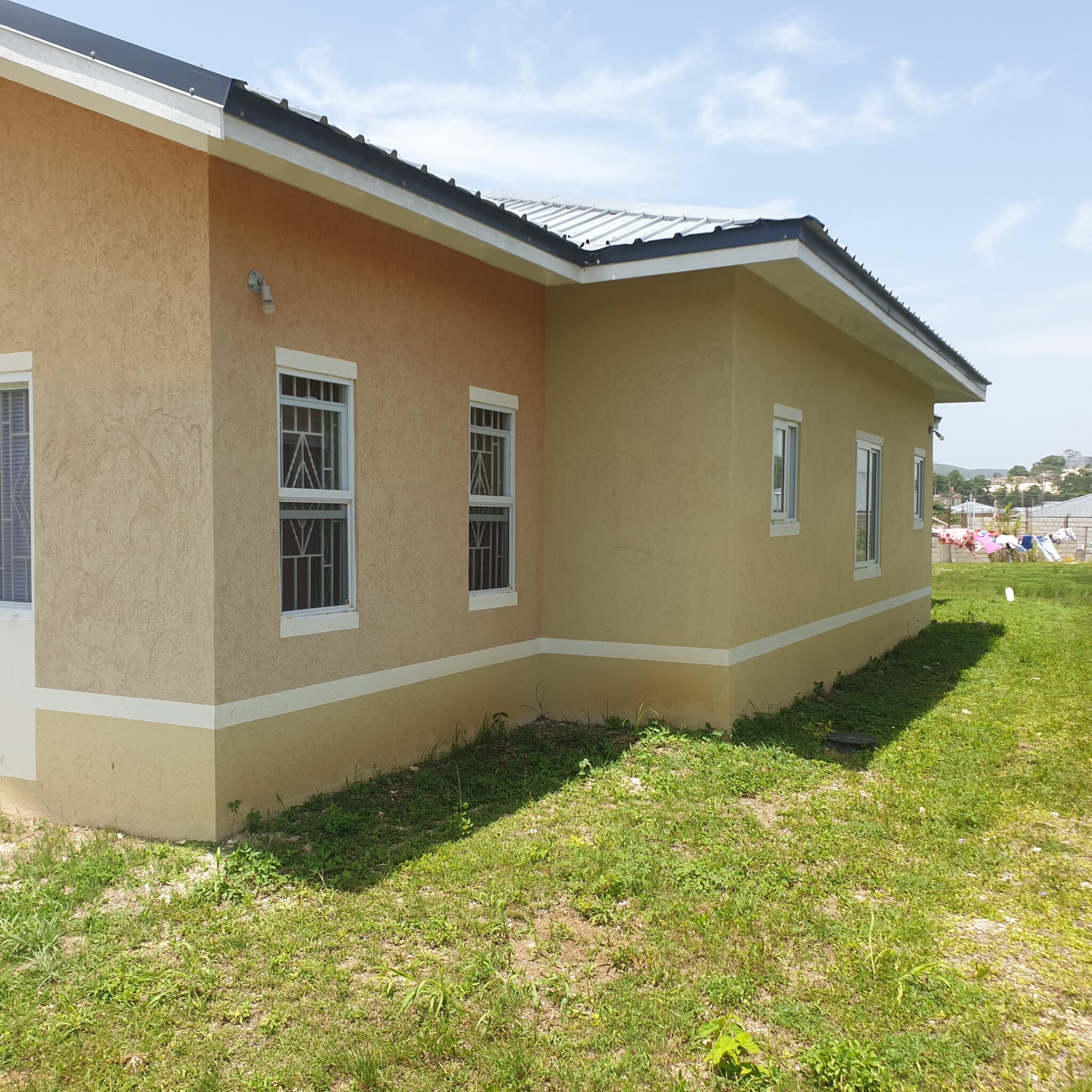 SINGLE STOREY DWELLINGMEADOWS OF IRWIN Scott's Realty Limited Auctions